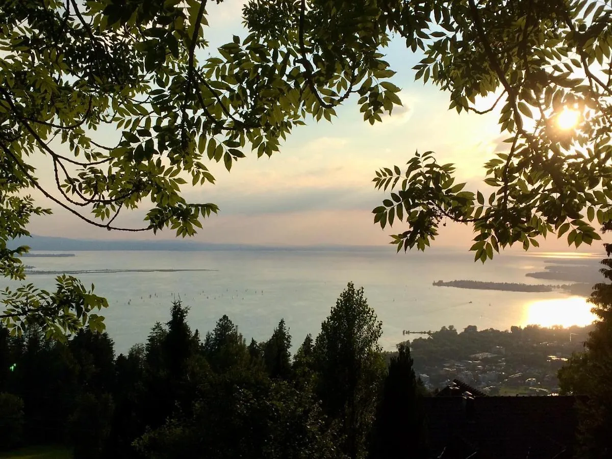 Apartamento Ferienwohnung Fumi - Maisonette Im Sanierten Altbau Mit Grosser Dachterrasse Und Blick Ueber Die Insel Lindau